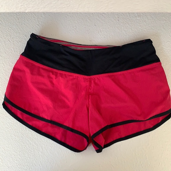 lululemon athletica Pants - EUC lululemon low rise lined running shorts size 4